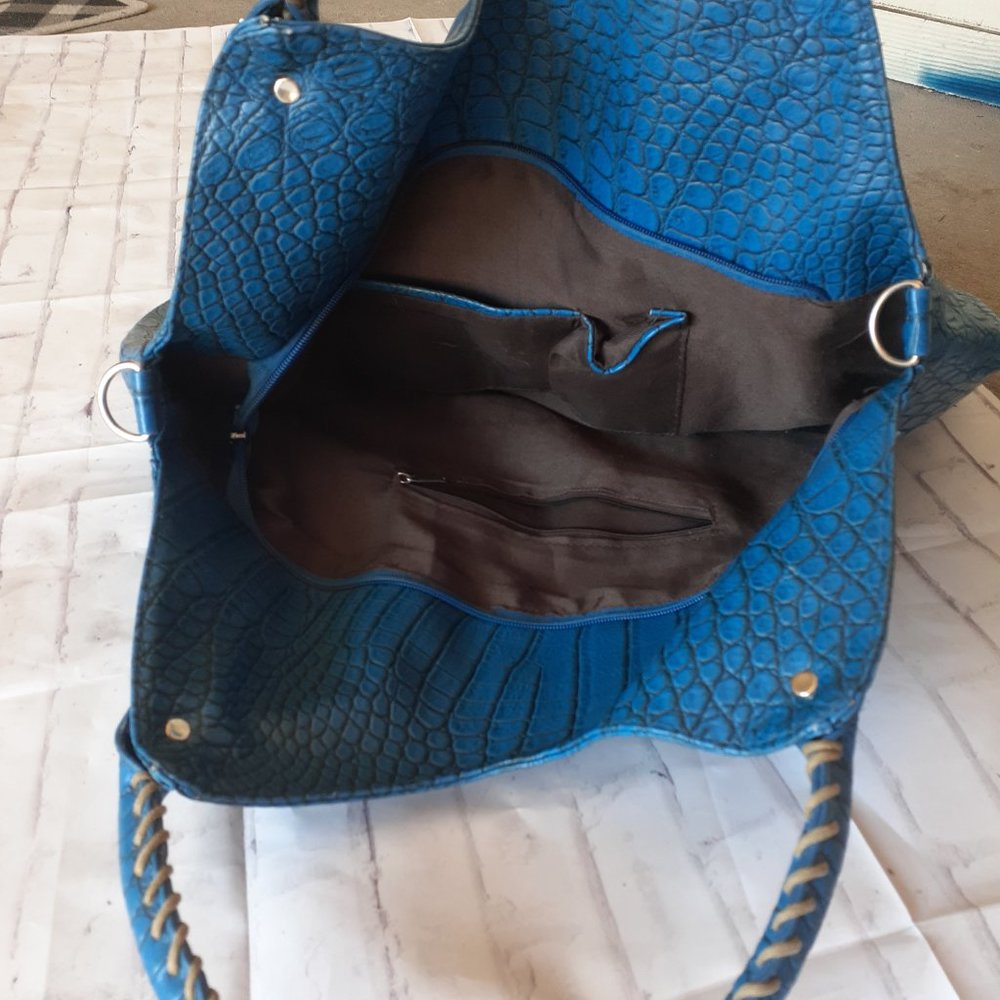 Large Blue Purse - Picture 2 of 8